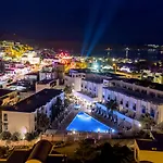 Club Shark 호텔 4*