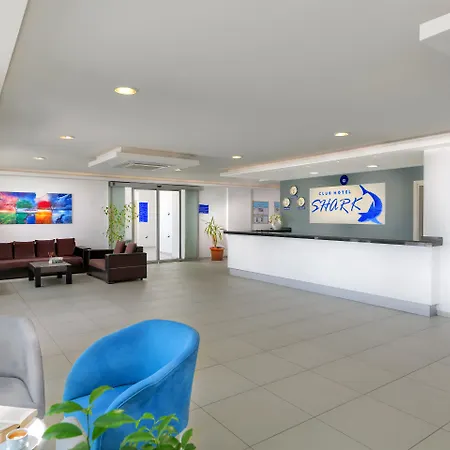 Club Shark Szálloda