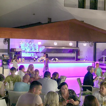 Otel Club Shark 4*