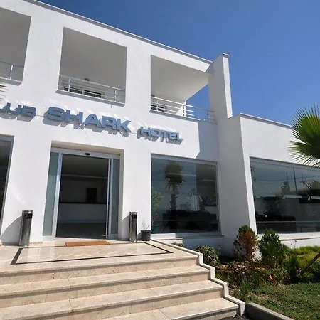 Ξενοδοχείο Club Shark 4*