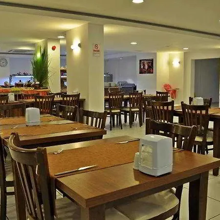 Club Shark Ξενοδοχείο 4*
