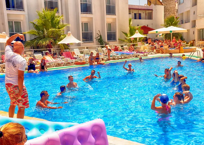 Szálloda Club Shark Gümbet