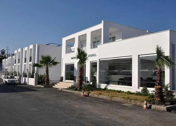 Club Shark Szálloda 4*