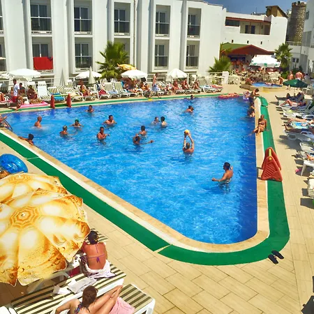 Club Shark Отель 4*