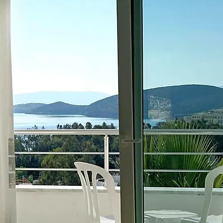 Club Shark Hotel 4*