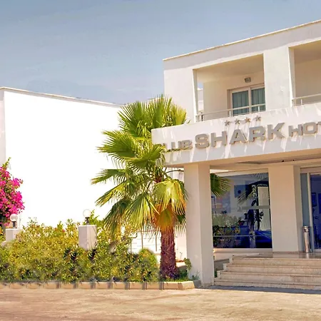 מלון Club Shark